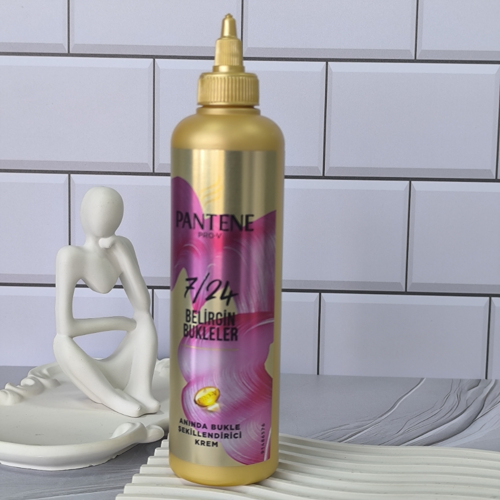 کرم مو آبرسان و تغذیه کننده پنتن مناسب موهای فر 300میل