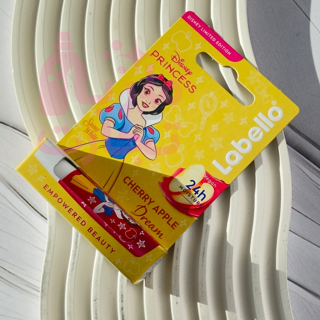 بالم لب بچگانه لابلو LABELLO طرح سفید‌برفی رایحه سیب و گیلاس ۴/۸گرم