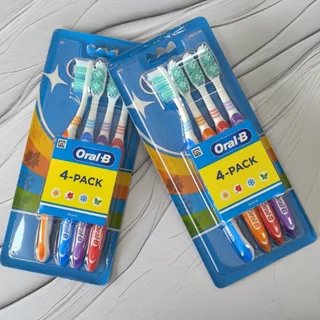 مسواک اورالبی ۴قلو oral-b