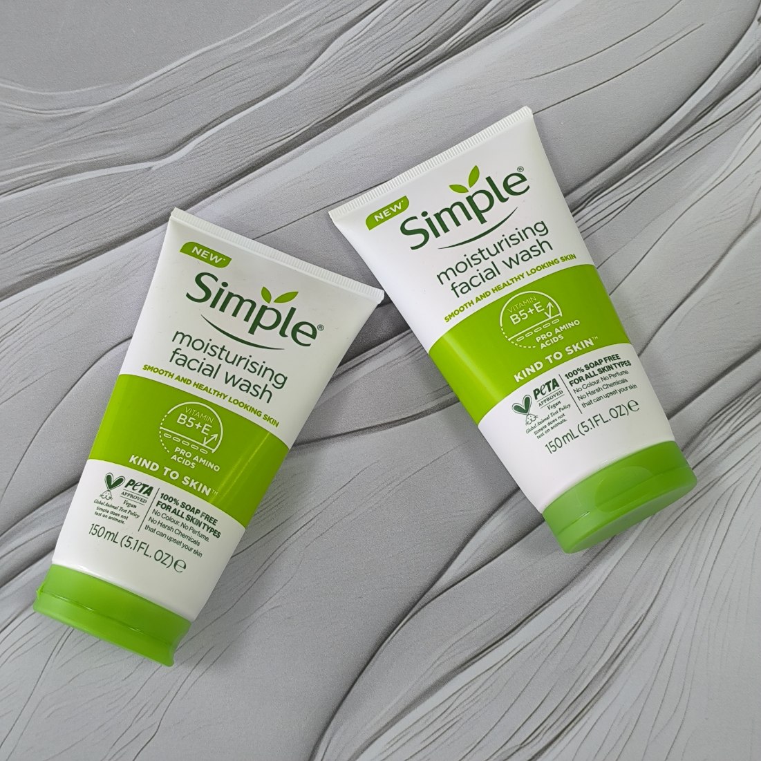 ژل شستشوی صورت آبرسان سیمپل ۱۵۰میل moisturising facial wash