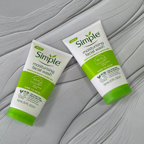 ژل شستشوی صورت آبرسان سیمپل ۱۵۰میل moisturising facial wash